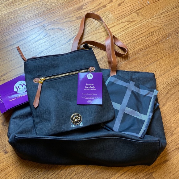 100% LEATHER Tote & Matching Satchel - Picture 2 of 11